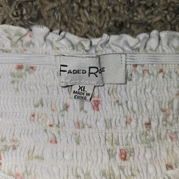 White Floral Ruched Blouse - Picture 2 of 4